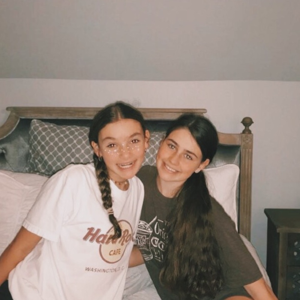 Meet your Posher, Olivia